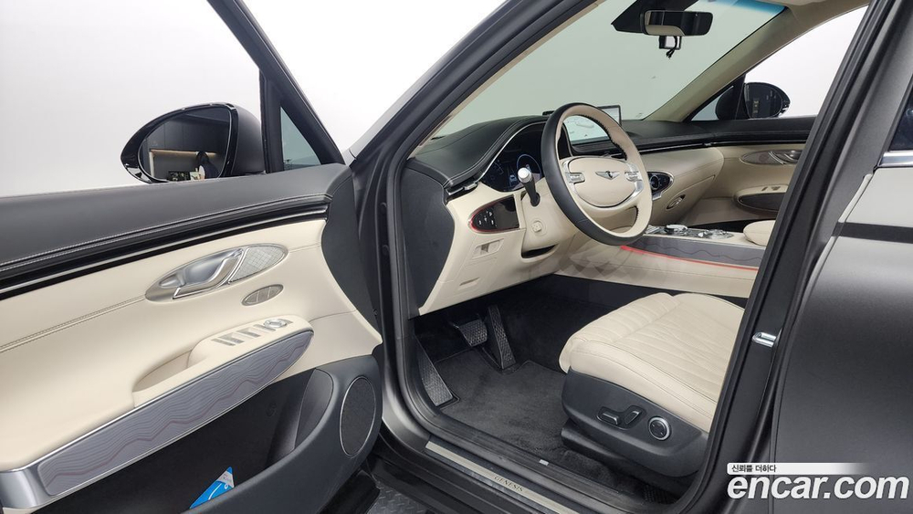 Genesis GV70 2.5T Бензин 2WD (08.2023)