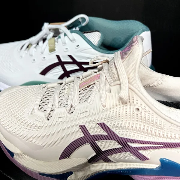 Новая коллекция кроссовок ASICS уже в продаже!