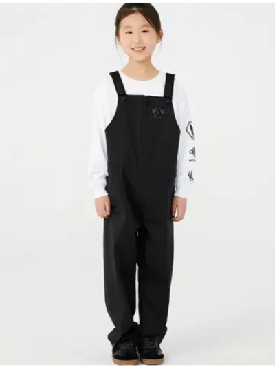 Комбинезон на молнии с двумя карманами