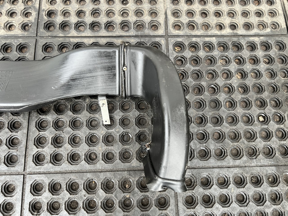 Воздуховод отопителя