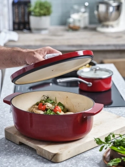 KitchenAid Овальный чугунный кастрюля 30 см 5,6 л красный EAN 4894871009271