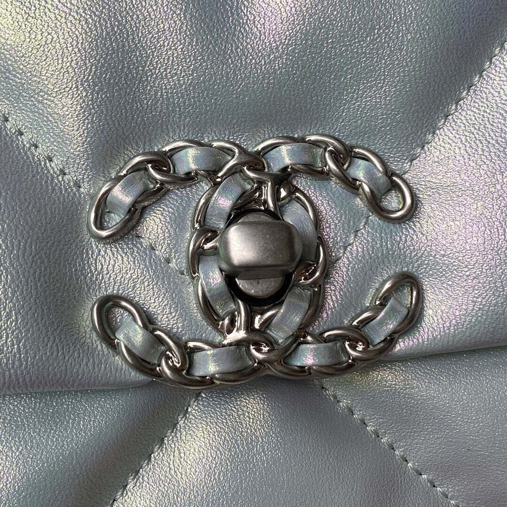 Chanel 19 26 cm