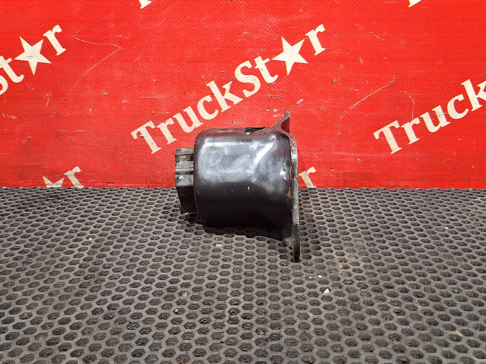 Кронштейн ящика акб 2018г.