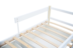 Детская кровать тахта Бельмарко Svogen бежево-белый зверята