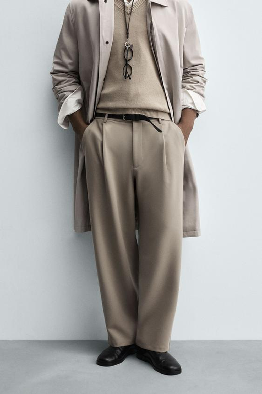 ZARA БРЮКИ RELAXED FIT СО СКЛАДКАМИ, СВЕТЛО-КОРИЧНЕВЫЙ