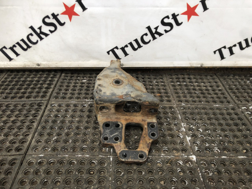 Кронштейн рессоры передней левый