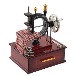 GAEM Изделие декоративное "Швейная машинка" (музык.), L14,5 W12 H20 см