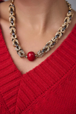 Колье Византия биколор:золото и графит с красным плоским жемчугом Майорка