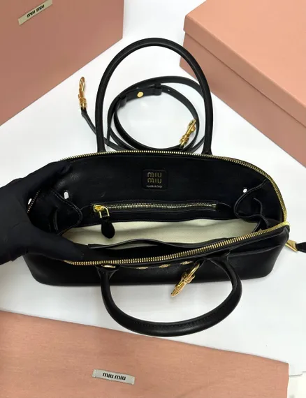 Сумка MIU MIU Aventure, черная