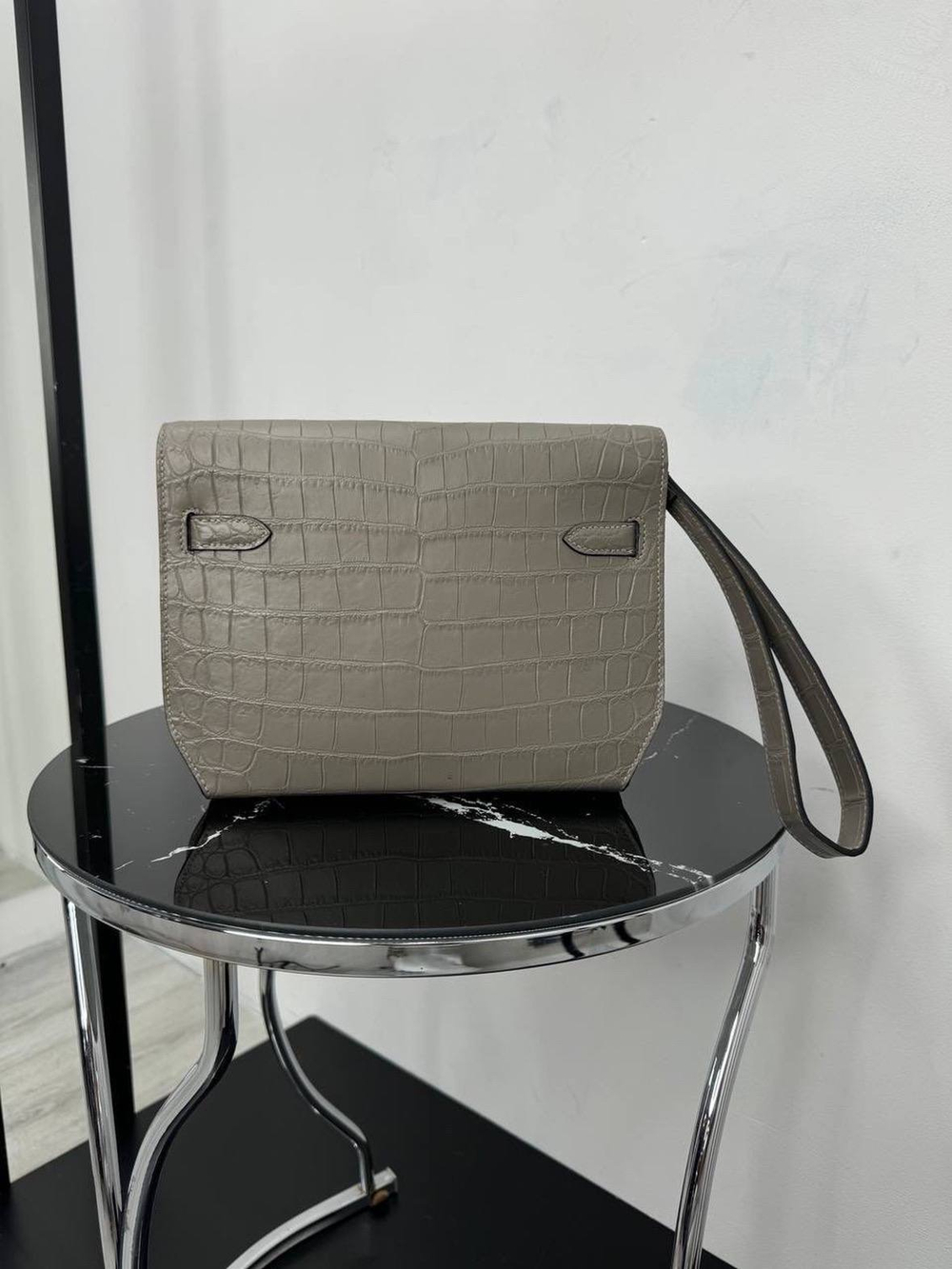 Сумка через плечо Hermes Kelly Depeches 25 из кожи крокодила