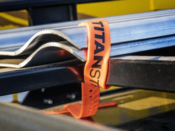 Ремень крепёжный TitanStraps Super Straps оранжевый L = 64 см (Dmax = 18,4 см, Dmin = 4,5 см)
