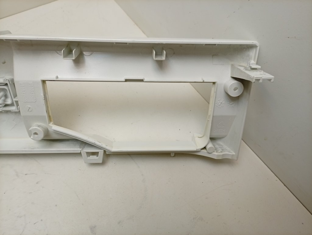 FWSF61052W RU кт68 Лицевая панель для стиральной машины Whirlpool W11031592 б/у