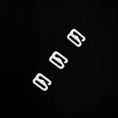 Крючок для бретели белый 10 мм