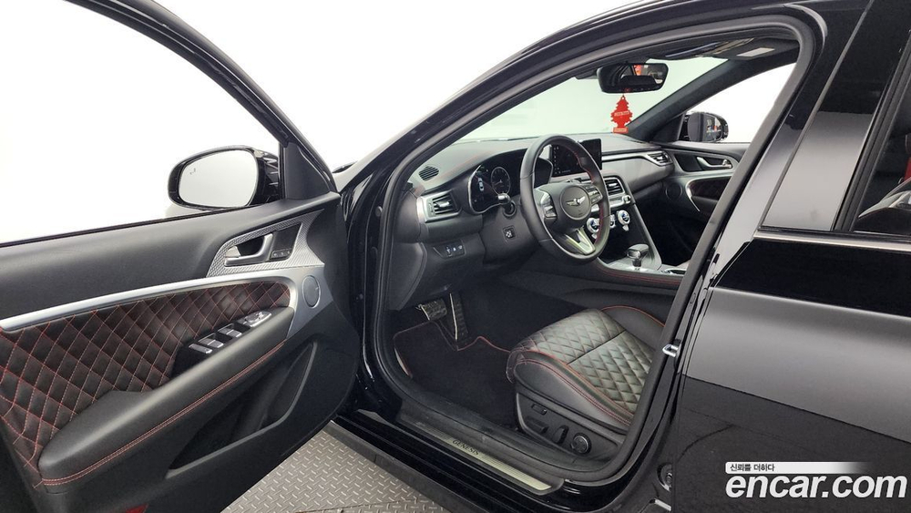 Genesis The New G70 Бензин 3.3T 2WD (03.2023)
