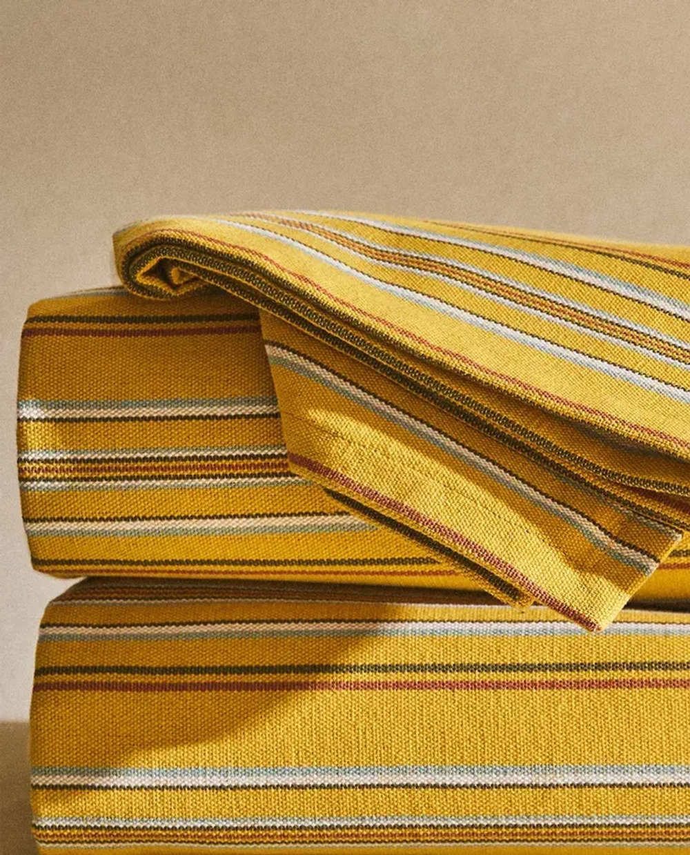 ZARA HOME ХЛОПКОВАЯ СКАТЕРТЬ В ПОЛОСКУ, ЖЕЛТЫЙ