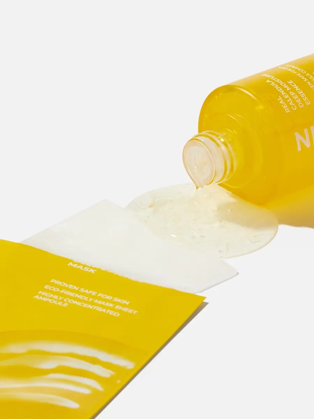 APRILSKIN Успокаивающая тканевая маска-эссенция с экстрактом календулы Real Calendula Deep Essence Mask 20 гр