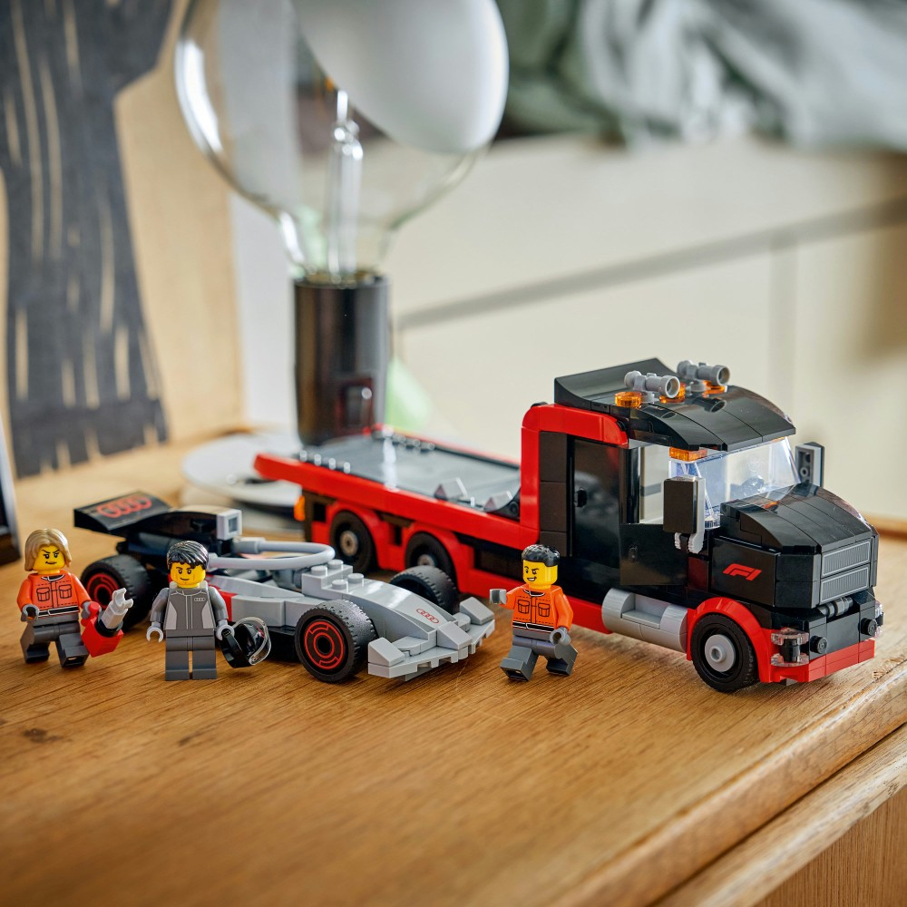LEGO City - Грузовик F1 с болидом Audi F1 60493