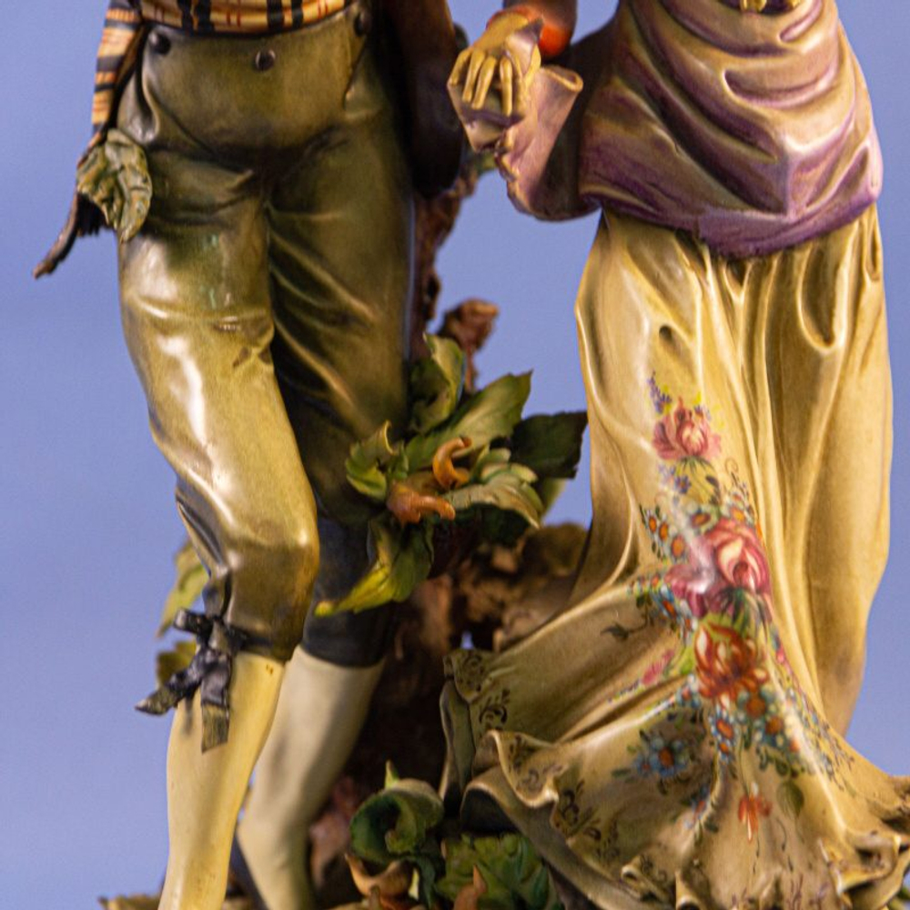 Фарфоровая мануфактура Capodimonte «Танцующая пара»