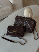 KELLY M горький шоколад - небольшой дефект кожи 47