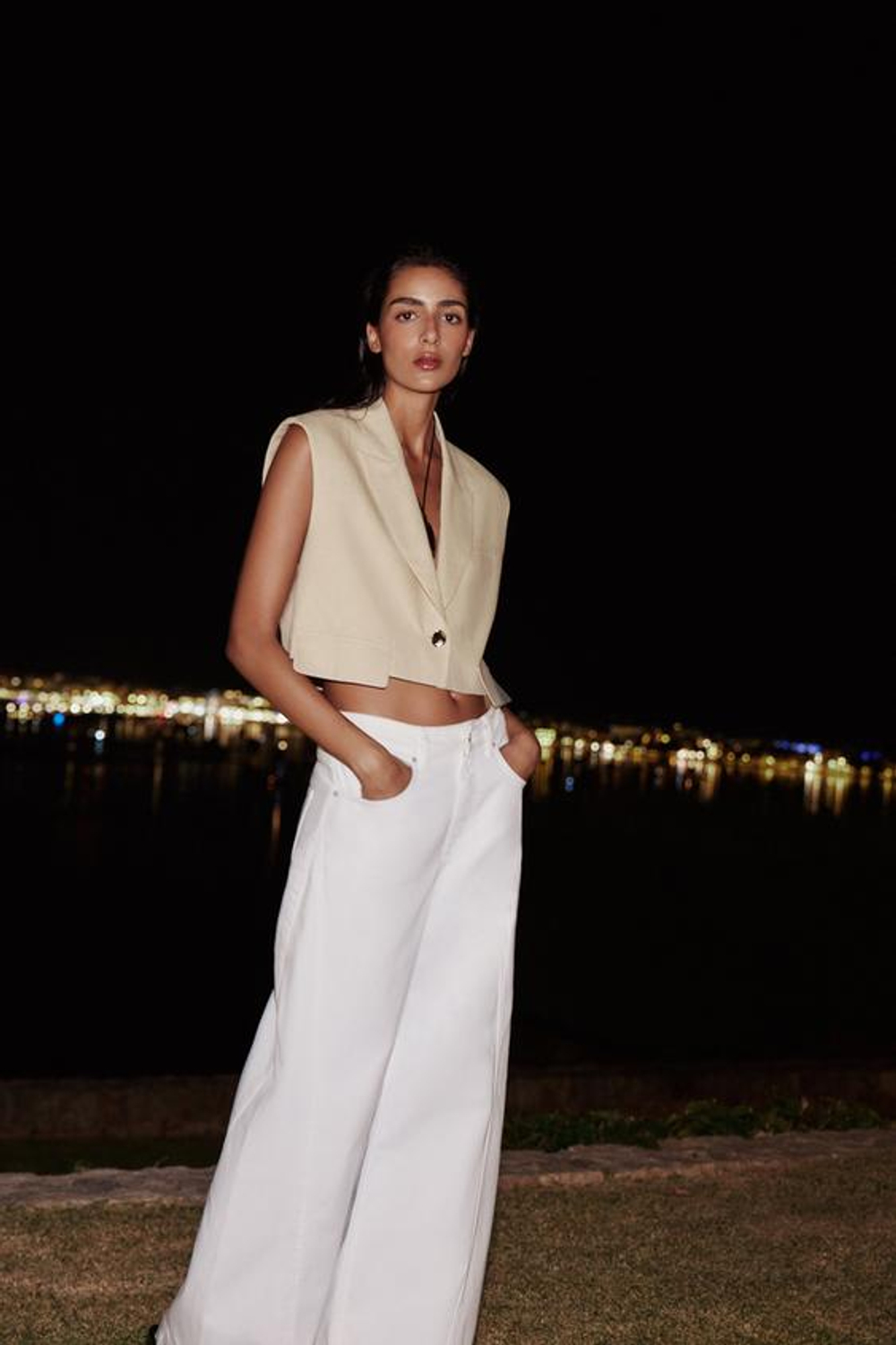 ZARA УКОРОЧЕННЫЙ ЖИЛЕТ ИЗ СМЕСОВОГО ЛЬНА, СВЕТЛО-БЕЖЕВЫЙ