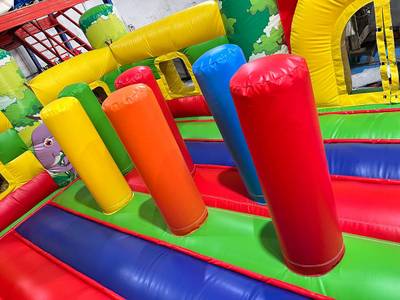 Надувной батут для бизнеса "Саванна", 14*8*7 м