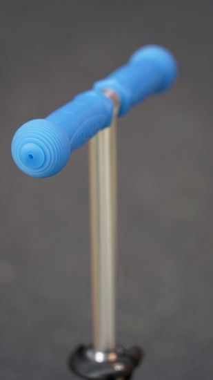 Самокат Mini Micro Deluxe Glow Plus (светящийся) LED арктический синий