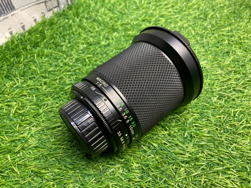 Soligor MC 28-105mm 3.5-4.5 Zoom + Macro M42