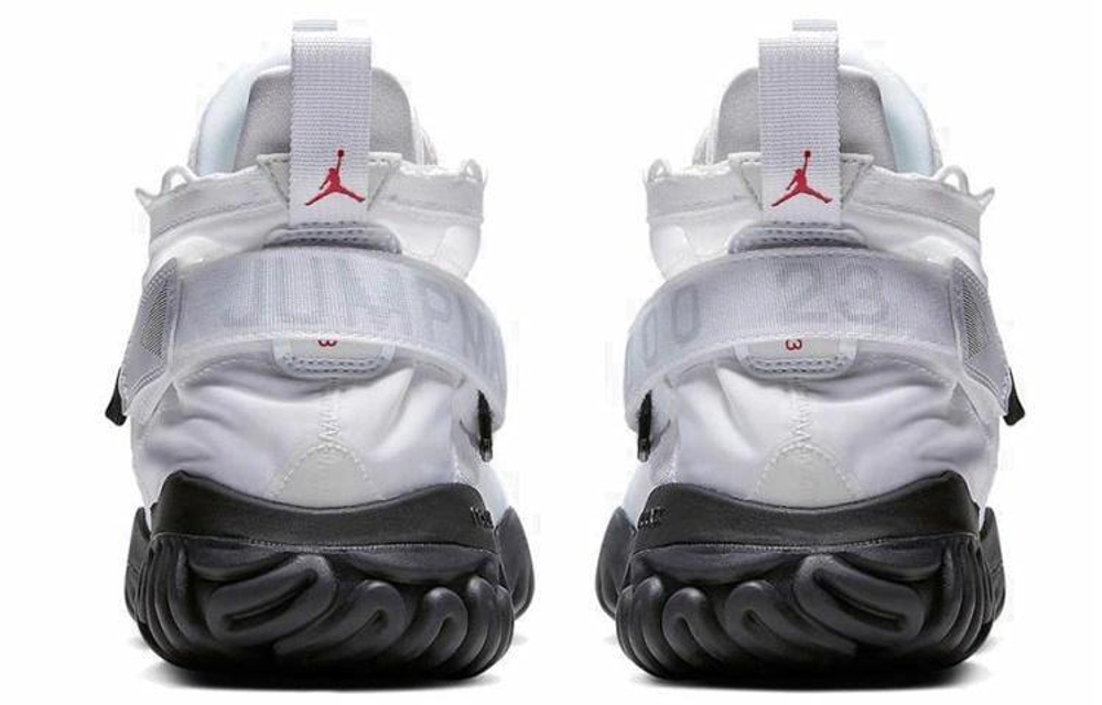 Кроссовки Jordan Proto React