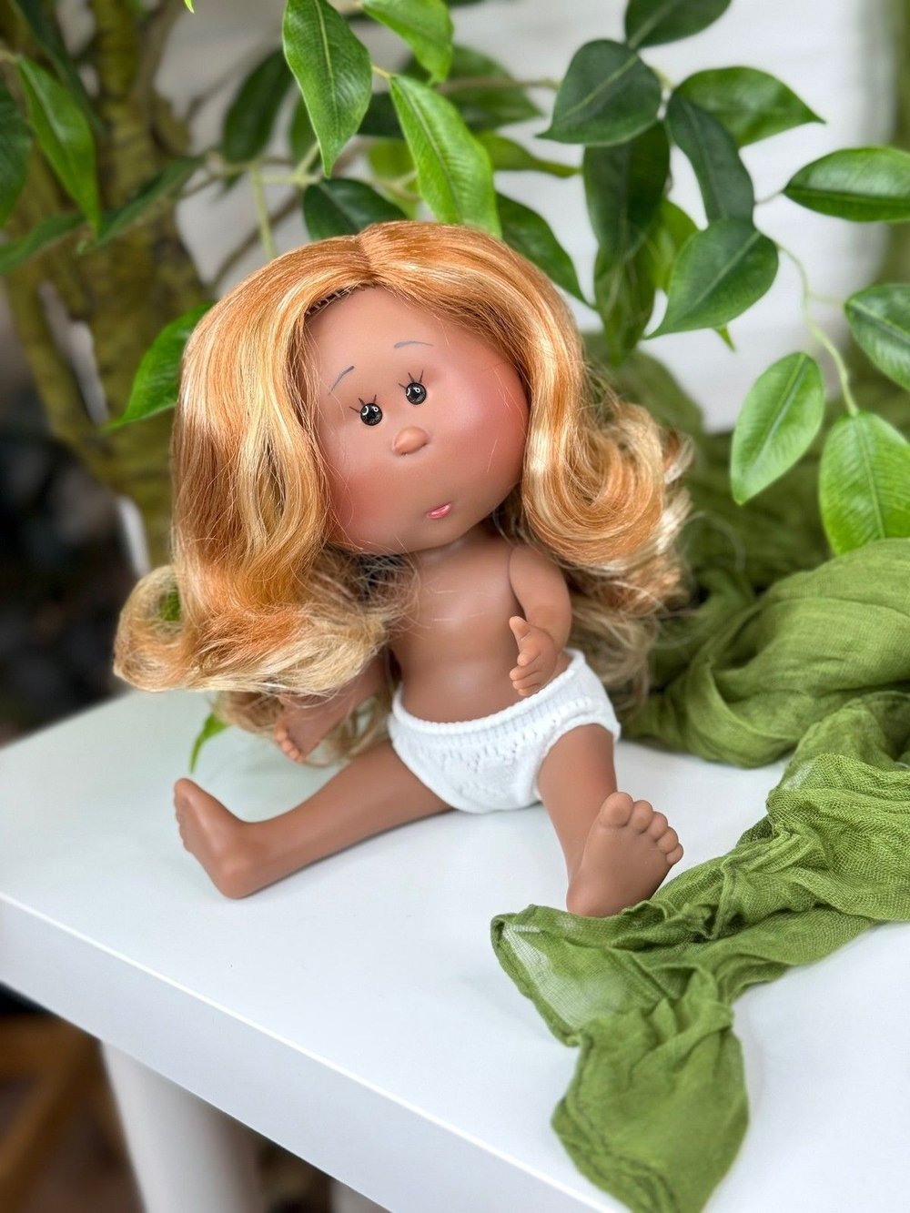 Кукла Nines виниловая 23см Little Mia без одежды (3199WN7)