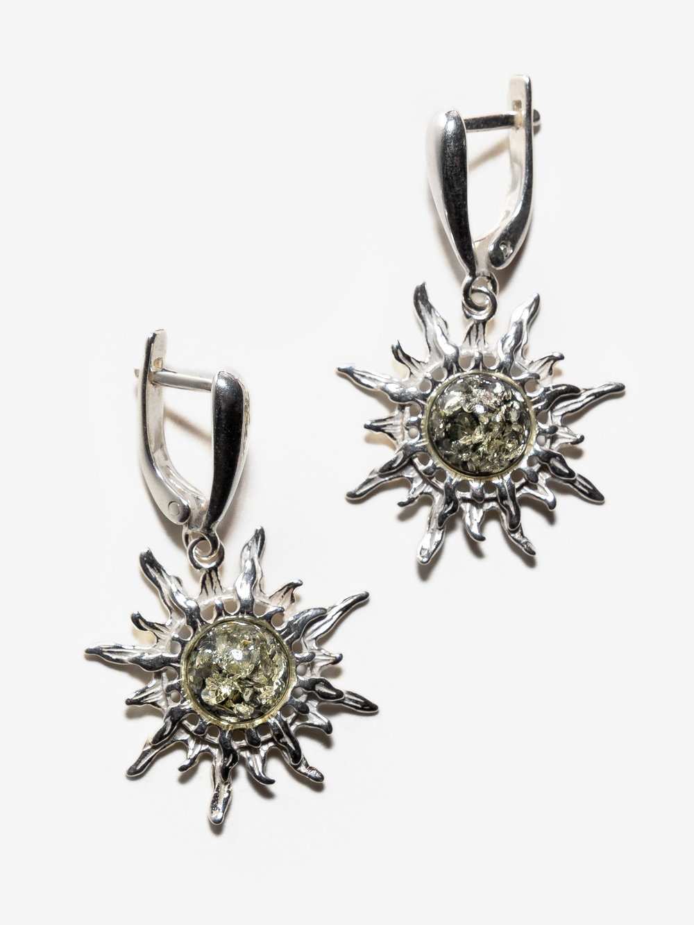 Серебряные серьги с цельным янтарем "Солнце", серебро 925 пробы