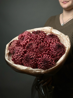 Монобуке́т «Хризантема бигуди»