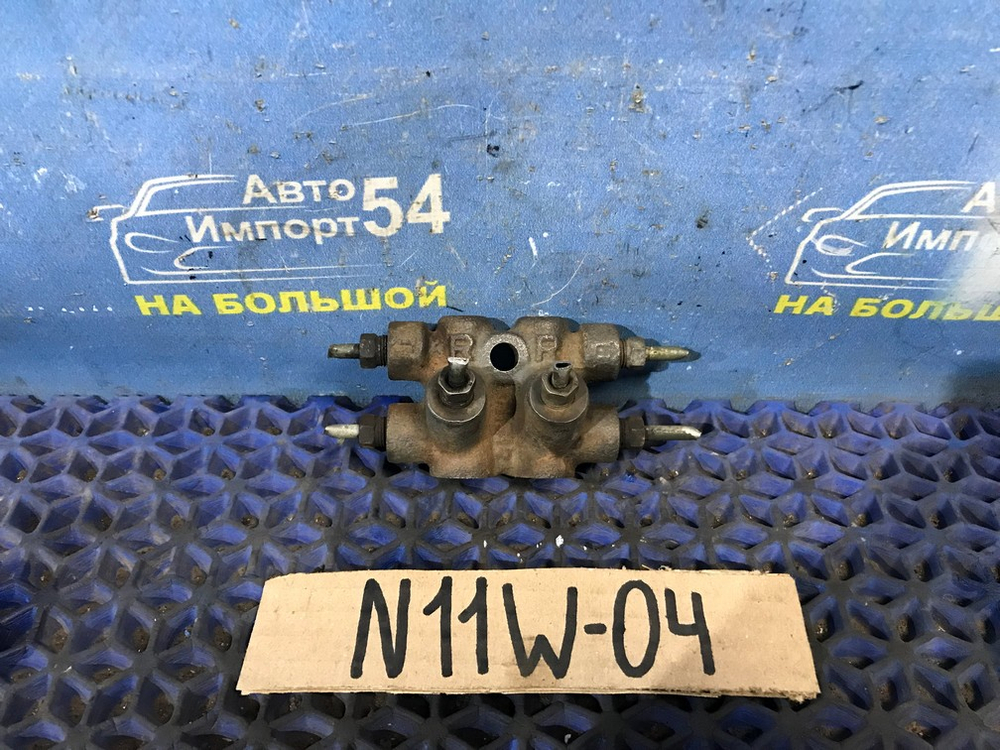 Распределитель тормозной MITSUBISHI RVR 1996