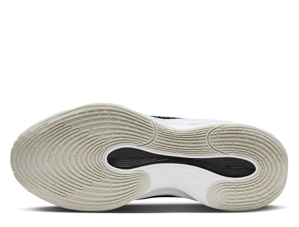 Баскетбольные кроссовки  Nike G.T. Hustle Academy White/Light Bone-Black