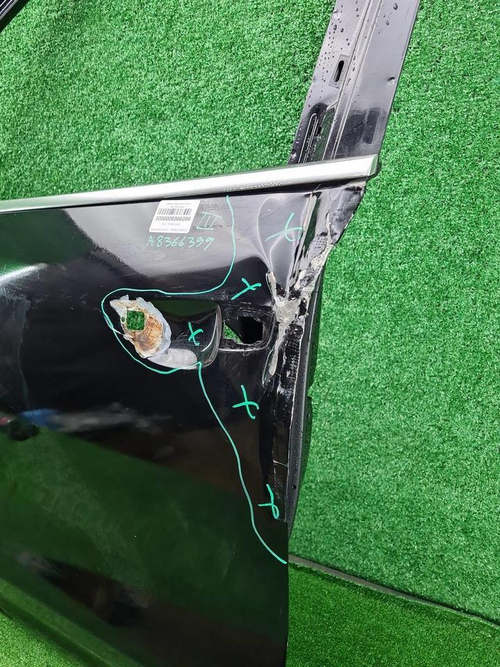 Дверь передняя левая VW Touareg 2 NF (2010-2018)