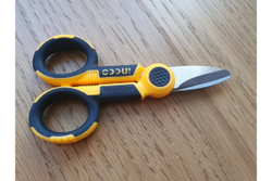 Ножницы электрика INGCO 145 мм HES02855
