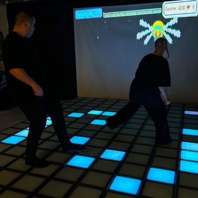 Интерактивный светодиодный пол с проектором «Арена Pixel Battle Plus» 187 шт