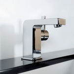 Смеситель для раковины Steinberg Серия 120 с керамическим картриджем, со сливным гарнитуром 1/4“,с гибкими шлангами 3/8“, хром 120 1000