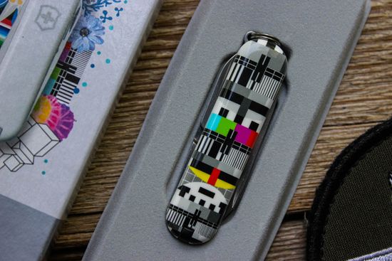 Victorinox 0.6223.L2104 Retro TV