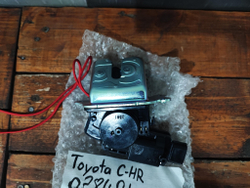 Замок багажника Toyota C-HR 16-нв Б/У Оригинал 69350F4010