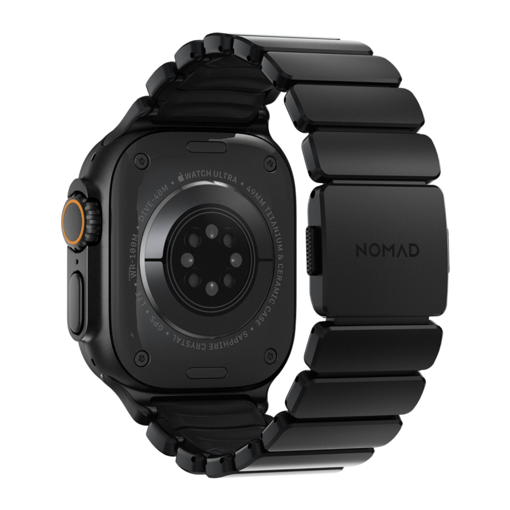 Титановый блочный браслет Nomad Stratos Band для Apple Watch 44, 45, 46 мм и Ultra 2–3 Водостойкий гибридный браслет из титана 4-го класса с алмазоподобным покрытием и фторэластомера с магнитной застёжкой. На запястье обхватом 130–200 мм