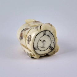 Нэцкэ Ребенок карако с письменными принадлежностями