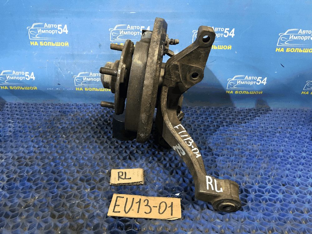 Ступица задняя левая NISSAN BLUEBIRD 1993