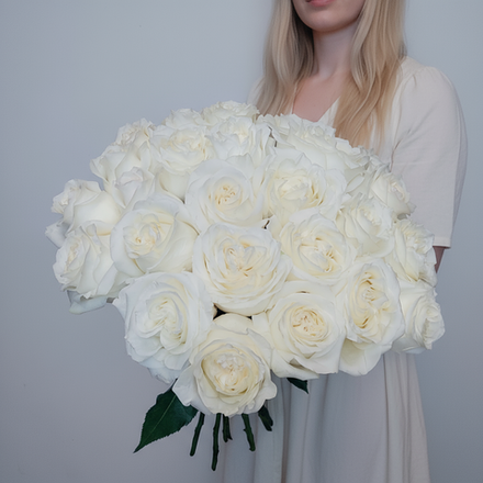 25 пионовидных импортных роз Кенди Лайт