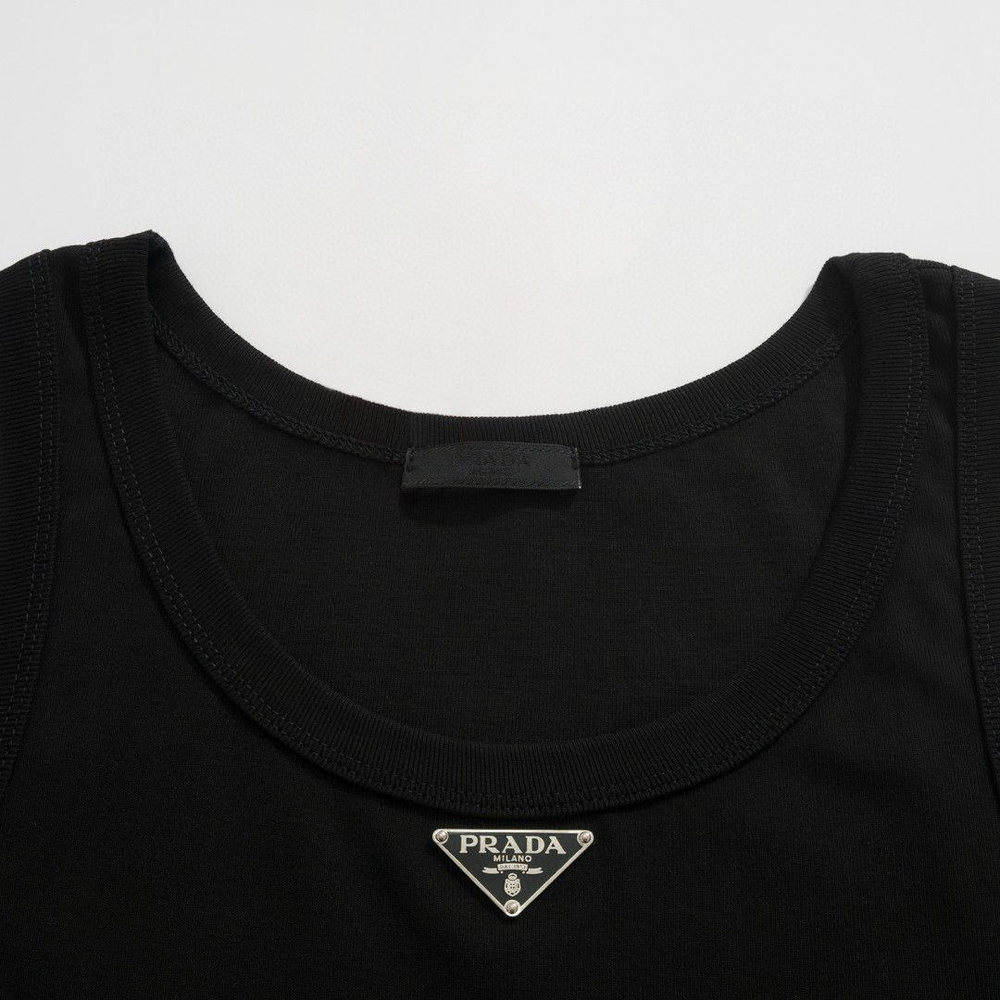 Майка Prada