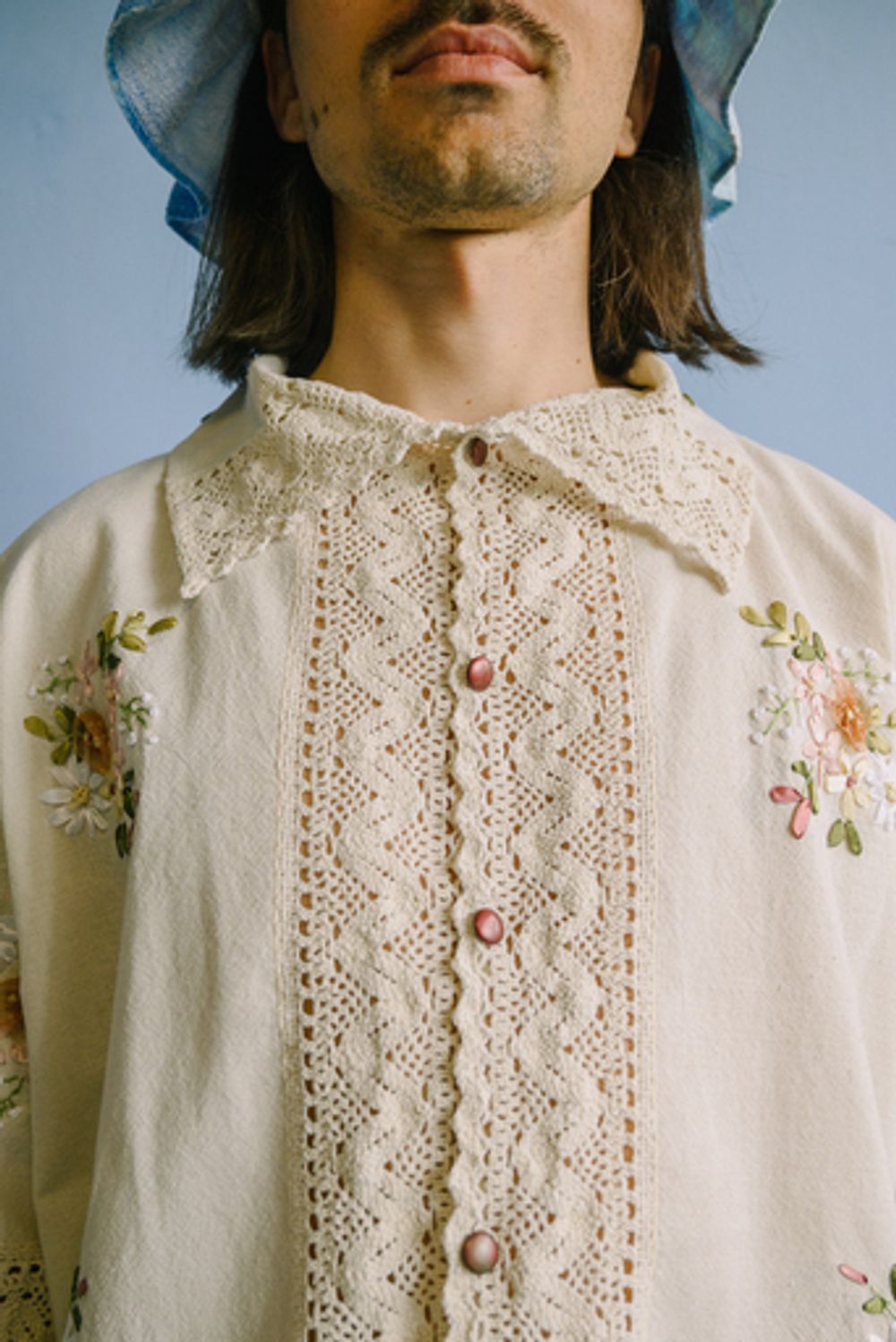 Рубашка Soeurs Украшенная Лентами/Ribbons Flowers Short Sleeve Shirt белая