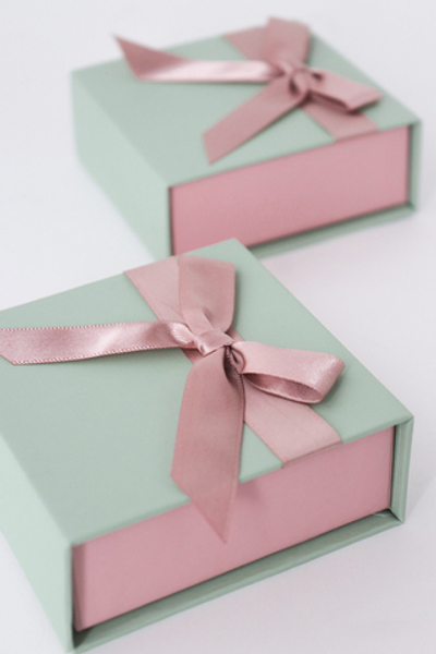 Футляр картонный, серия "ДЖУЛЬЕТТА", 90х90х36 мм