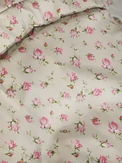 Декоративная наволочка с рюшами, оборками "Розовые бутоны на бежевом" 50х70 см, 1 шт, без молнии