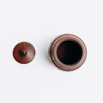 Бочонок для меда, соли, специй, пряностей из цельного куска древесины кедра.  K60