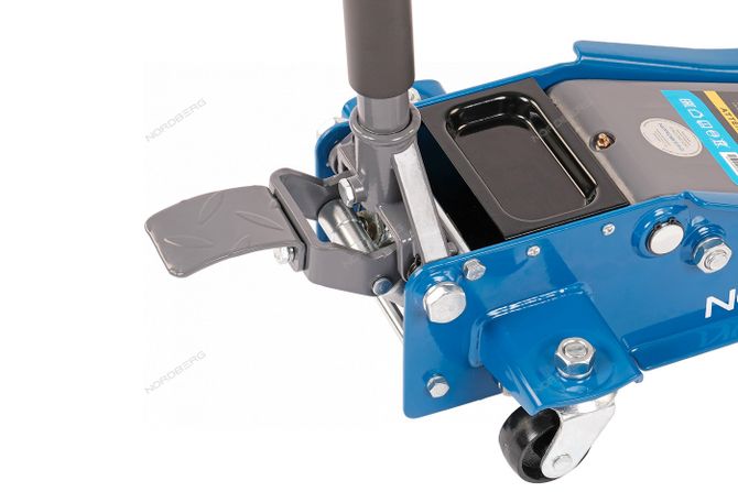 NORDBERG (N32032) Домкрат подкатной 3,2 т, супернизкий подхват, педаль