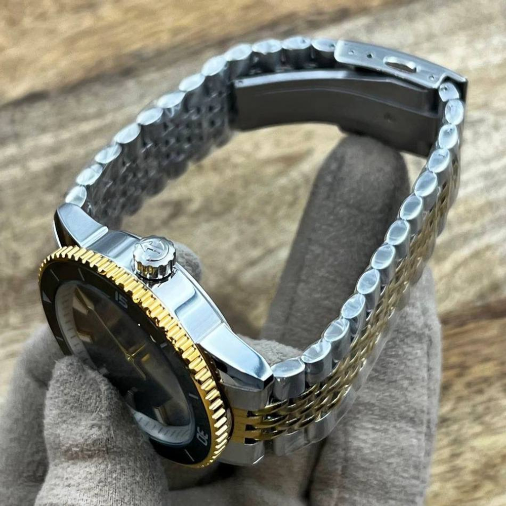 Часы Rado